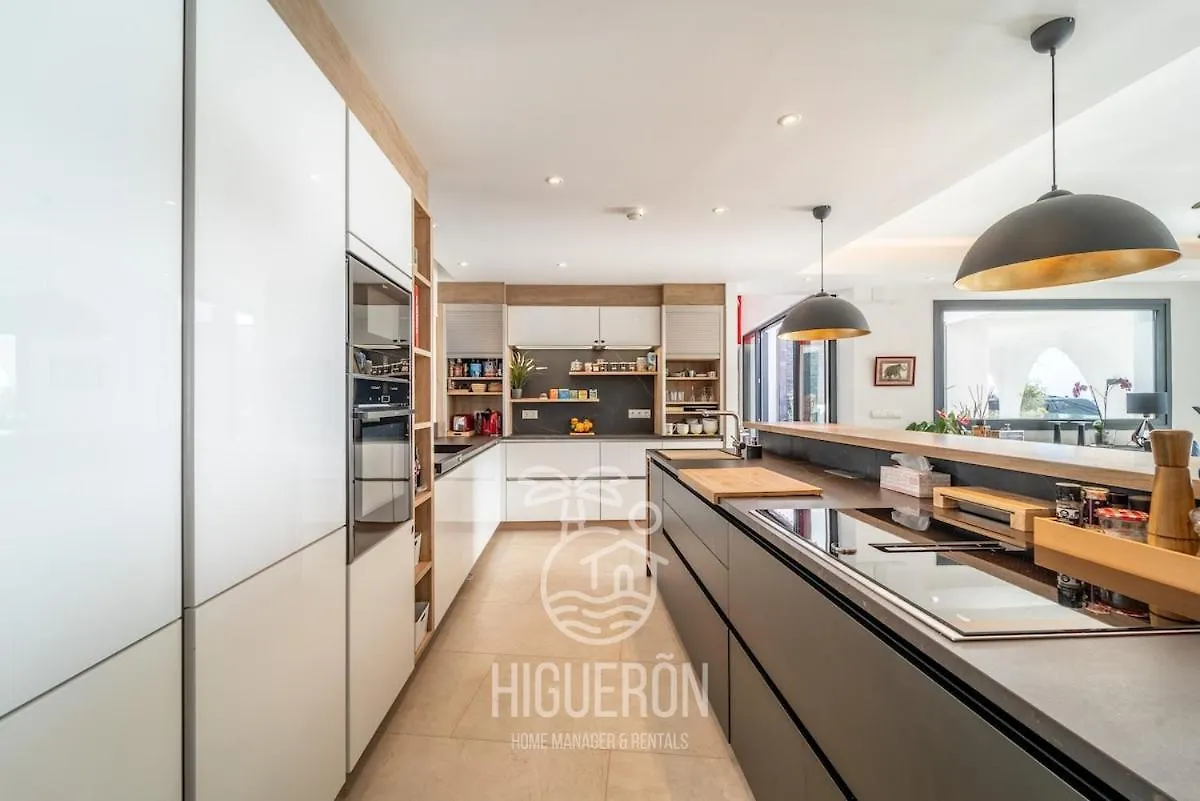 וילה בנאלמדנה Higueronrentals Centinela
