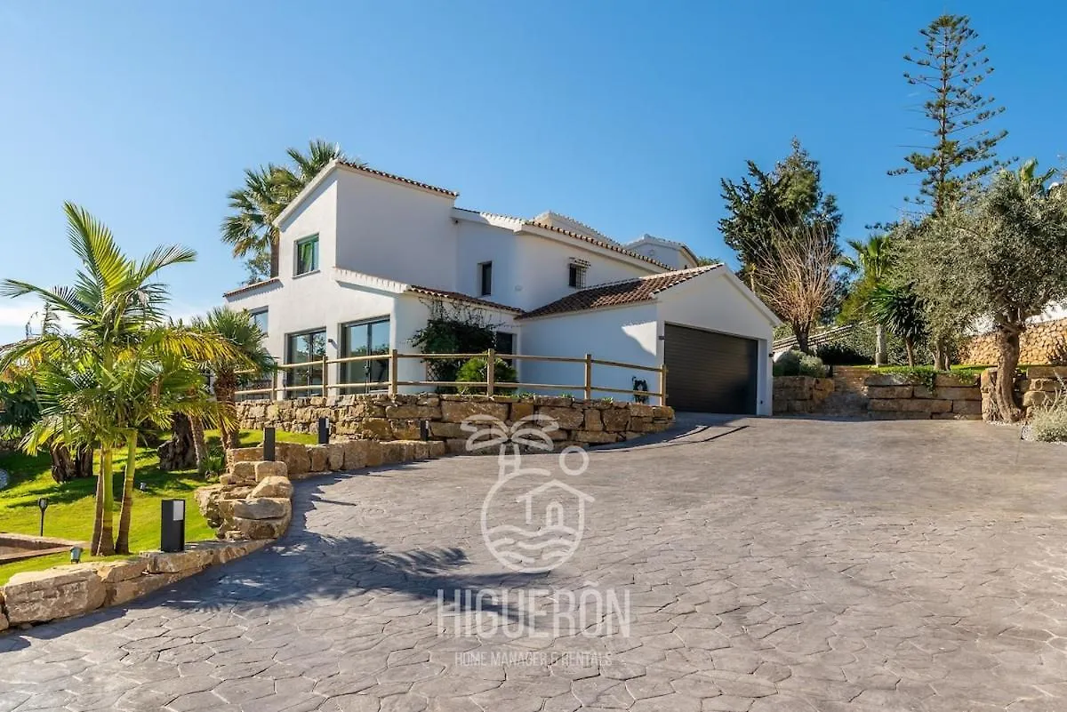 בנאלמדנה Higueronrentals Centinela וילה