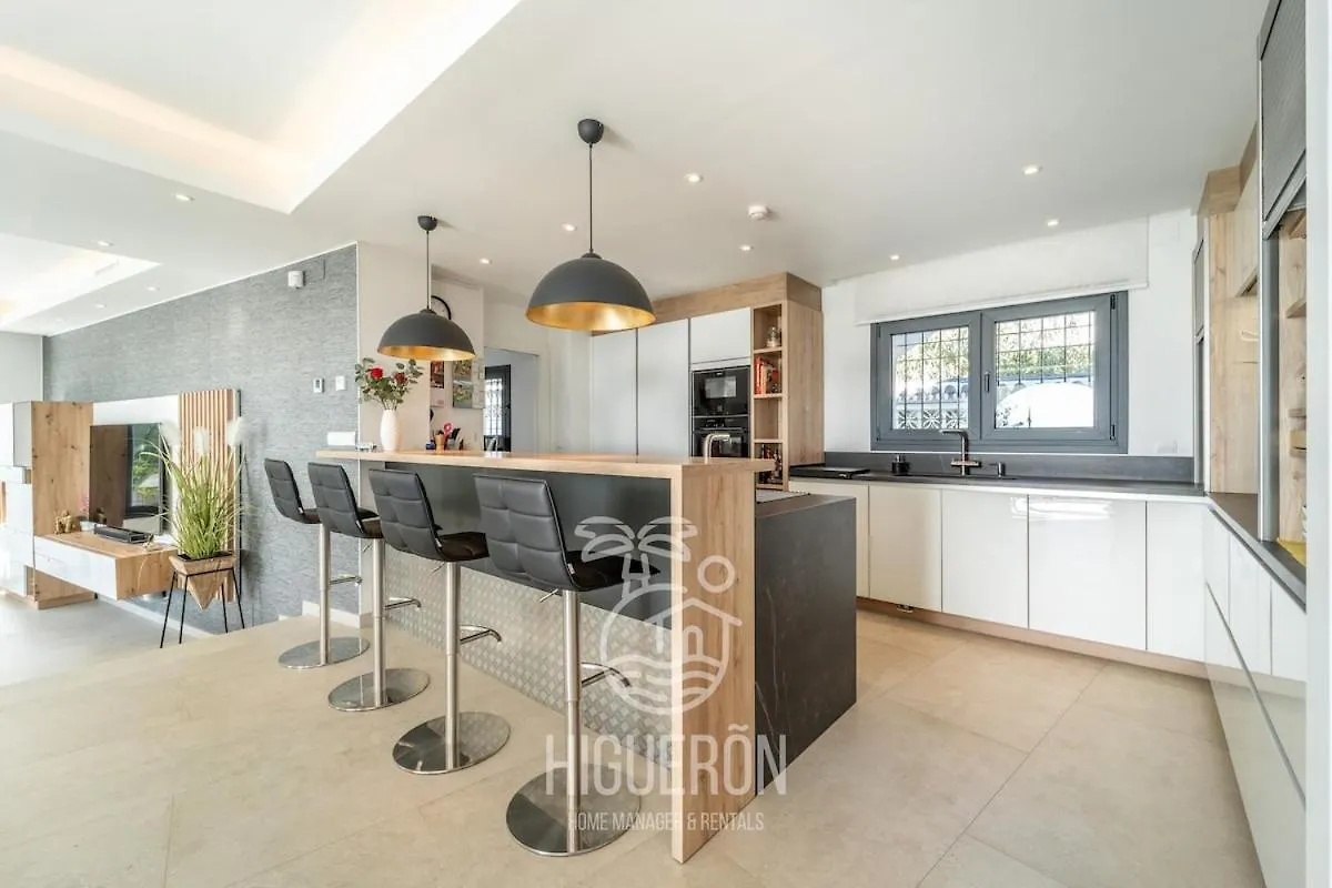 בנאלמדנה Higueronrentals Centinela 0*,  ספרד